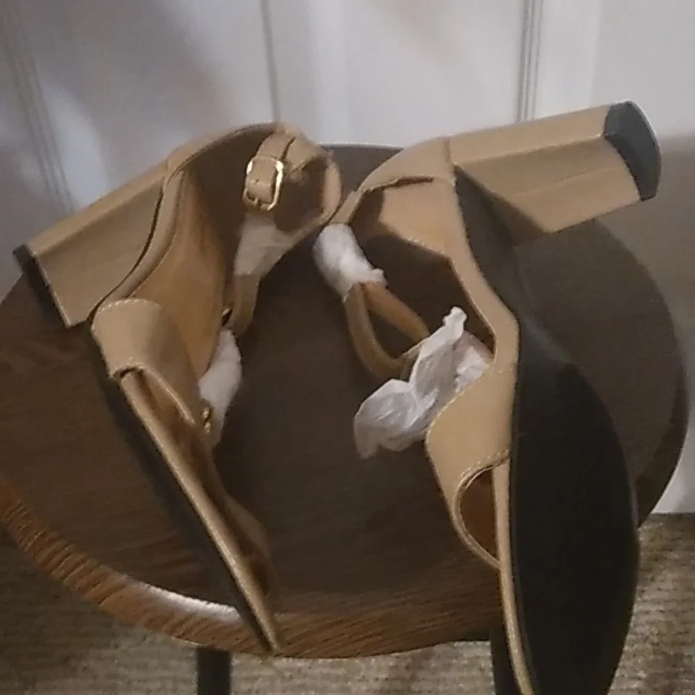 Shoes - Picture 5 of 5